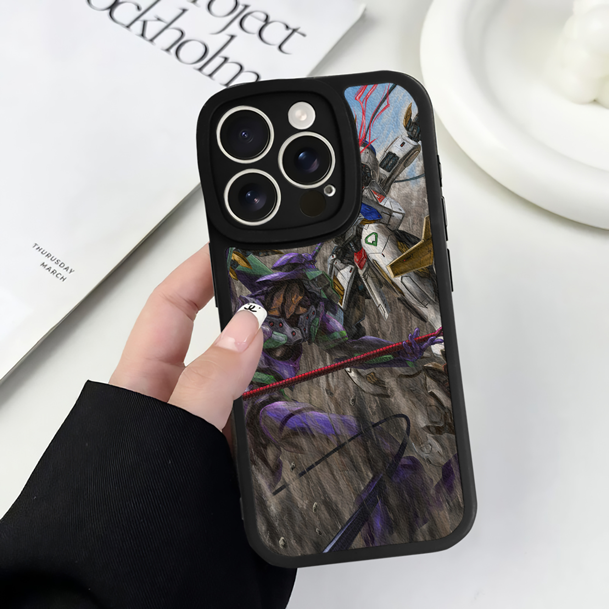 （画像用） EVA 新世紀エヴァンゲリオン 【iPhone 16シリーズ対応】シリコンスマホケース（レザー調） 材質：シリコン